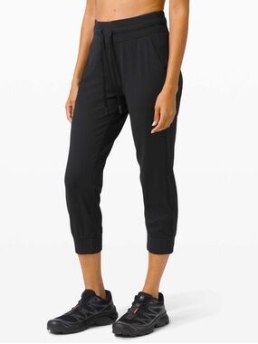 Lululemon Women’s Ready to Rulu Jogger Crop